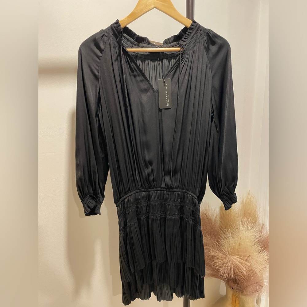 Current Air AURELIE PLEATED MINI DRESS Black - Picture 2 of 3